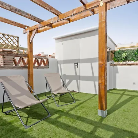 Luxer Holidays Apartment *